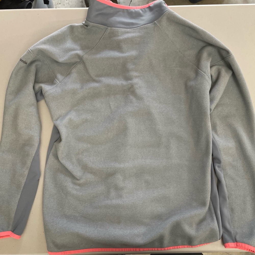 Columbia Omni-Wick advanced evaporation sweatshirt. - Picture 2 of 3